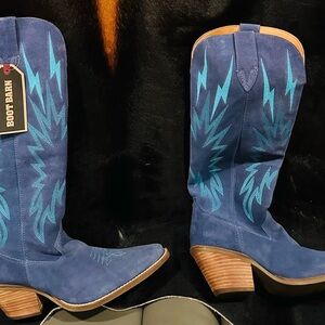 Dingo NWT Women size 9.5 Blue and Turquoise Cowboy Boots